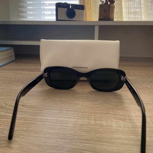 Gentle Monster Oracle Sunglasses - Picture 5 of 6